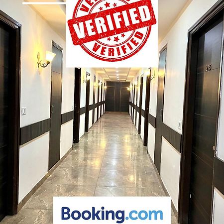 Hotel Jb Residency !! Luxurious & Royal Balcony Rooms !! Large Rooms Zirakpur Bagian luar foto
