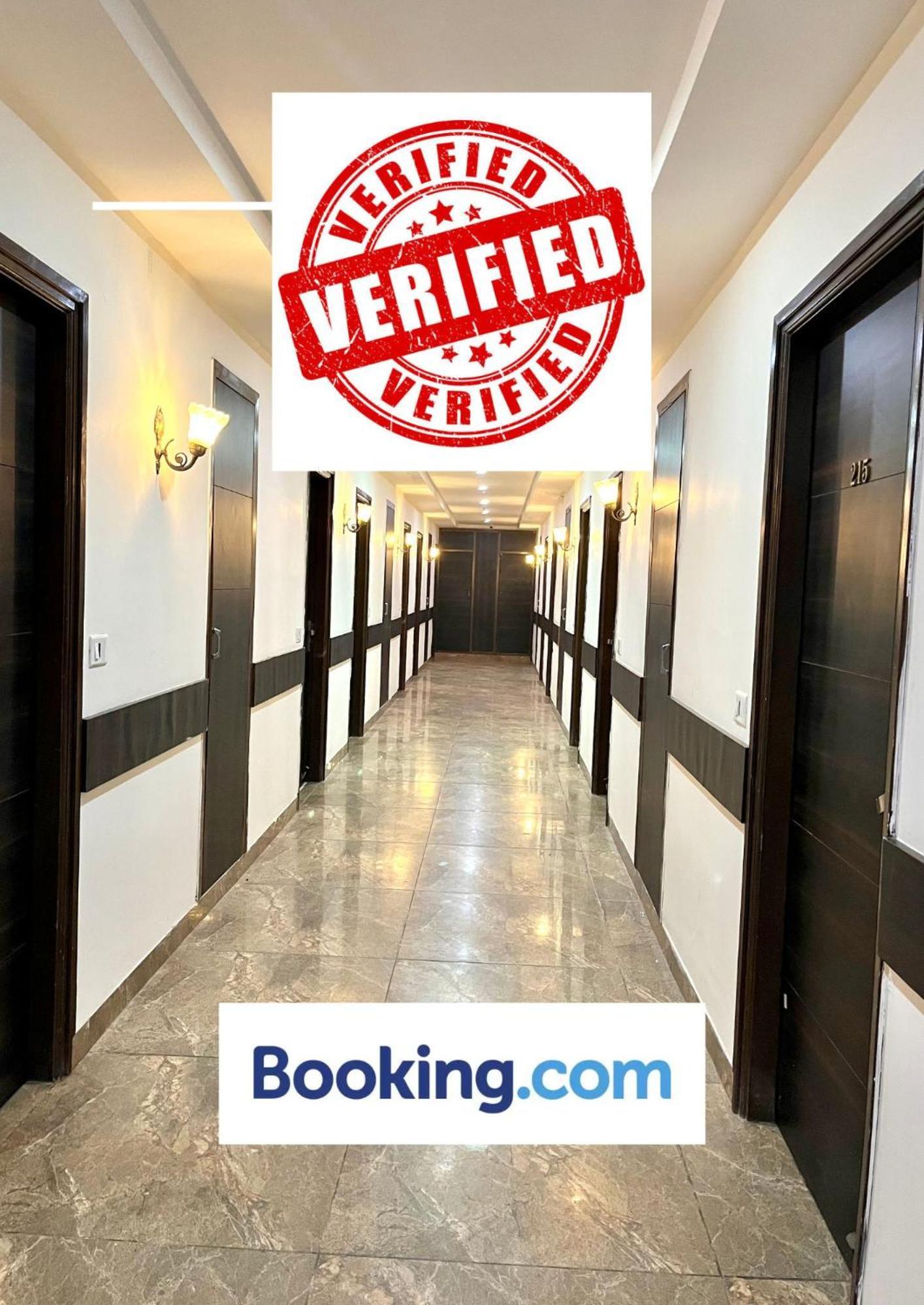 Hotel Jb Residency !! Luxurious & Royal Balcony Rooms !! Large Rooms Zirakpur Bagian luar foto